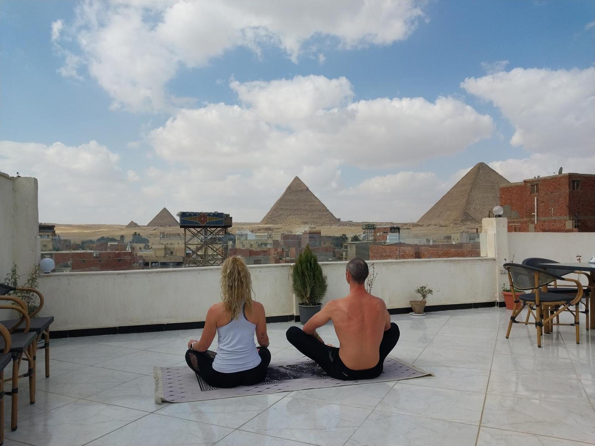 Eagles Pyramids View Hotel Kafret el-Gabal Exterior foto
