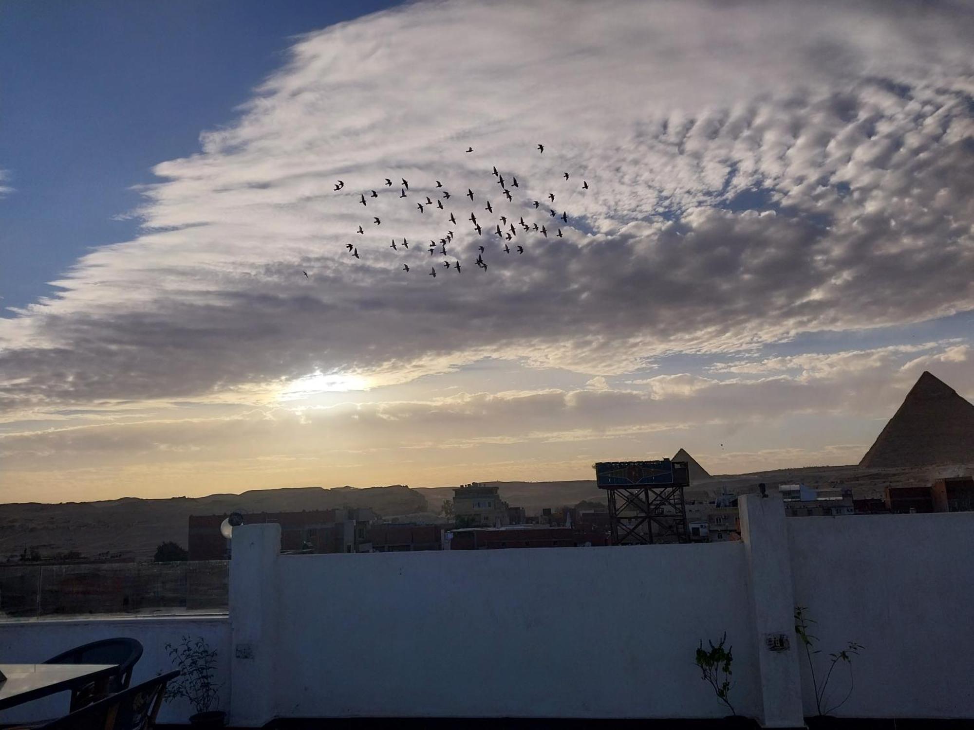Eagles Pyramids View Hotel Kafret el-Gabal Exterior foto