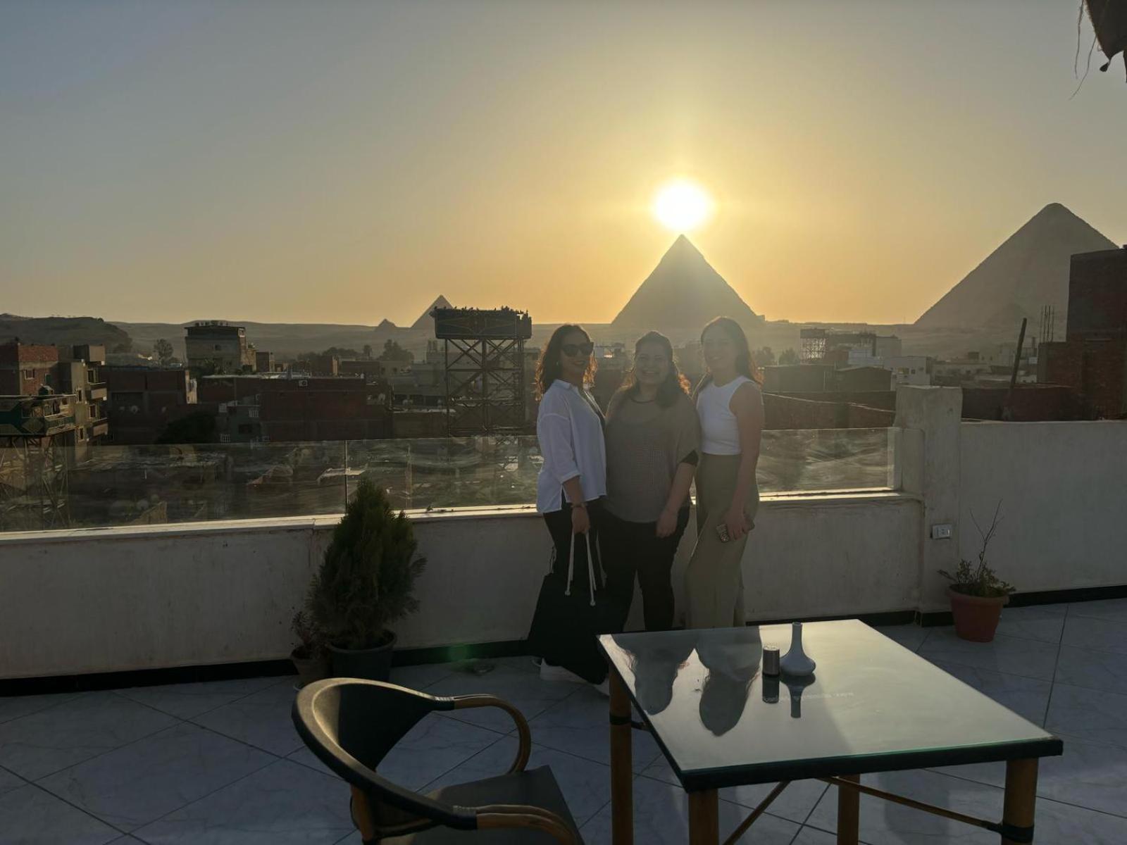 Eagles Pyramids View Hotel Kafret el-Gabal Exterior foto